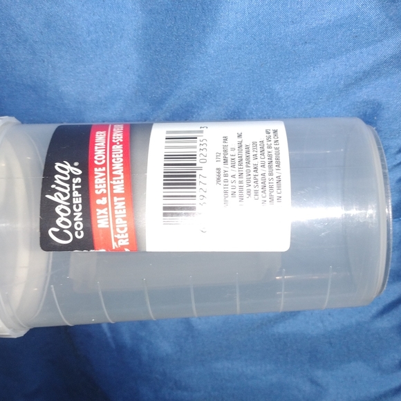 Mix and serve container - Picture 2 of 6